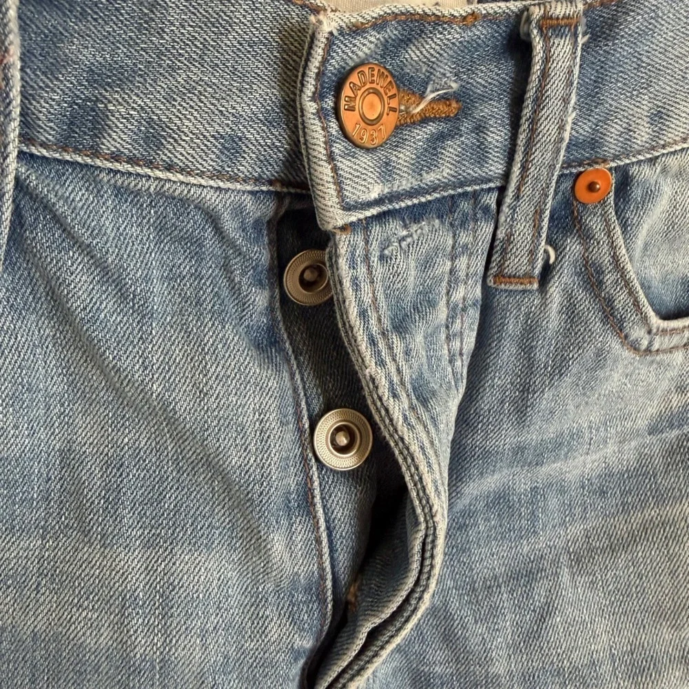 Madewell High Rise Denim Shorts Distressed Frayed Hem‎ Button Fly Size 27